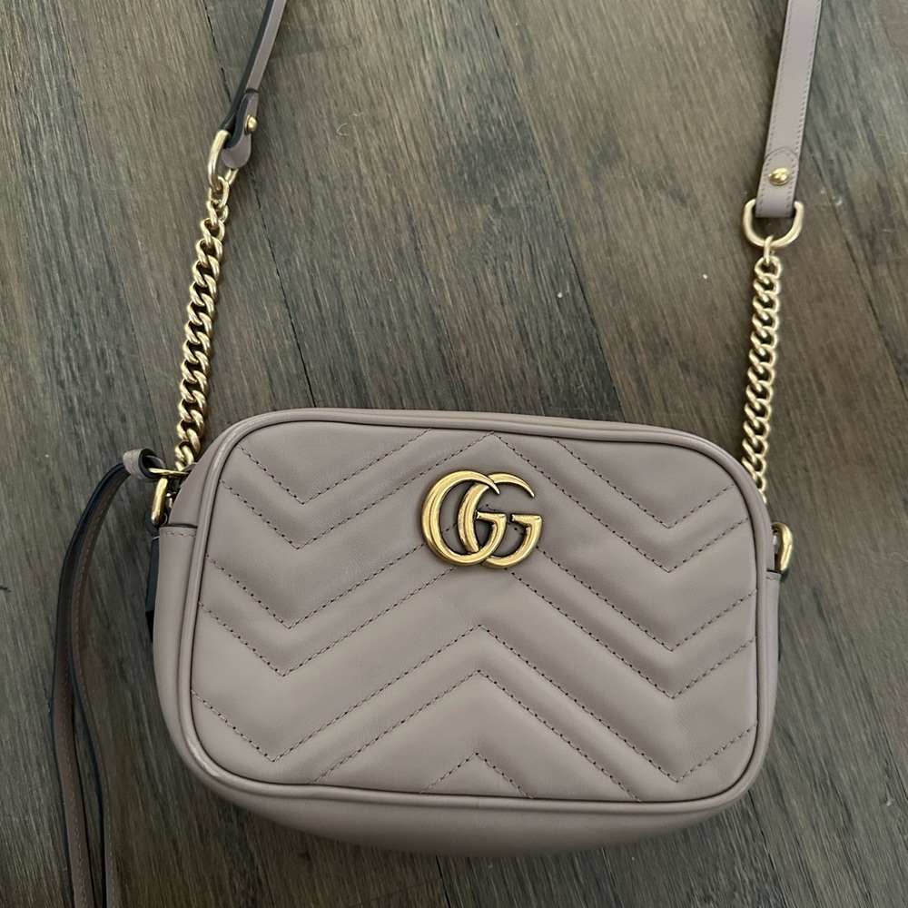 Authentic Gucci handbags- GG MARMONT MINI SHOULDER BAG - dusty pink
